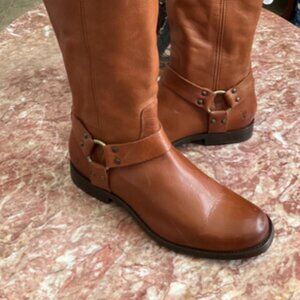 New Frye Phillip Harness Cognac Brown Soft Leather Tall Riding Boots Sz 9B